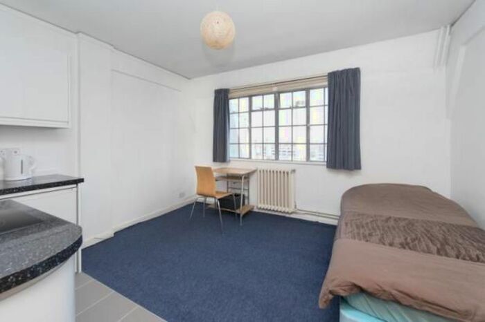 Studio To Rent In Woburn Place, London, WC1H