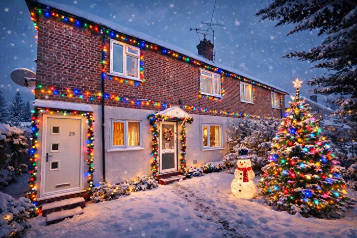 2 Bedroom Maisonette For Sale In Vale Road, Camberley, GU15