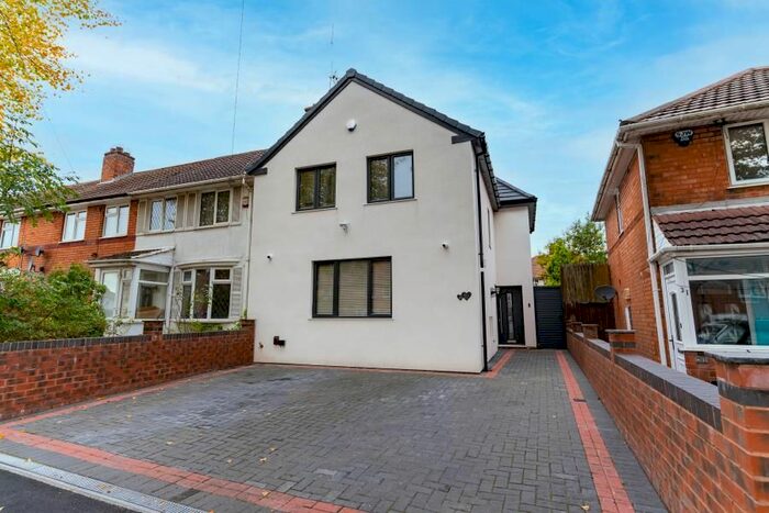 3 Bedroom End Of Terrace House To Rent In Milcote Road, Birmingham B29