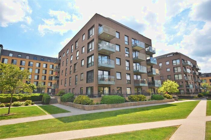 2 Bedroom Flat To Rent In Mill Park, Cambridge, CB1