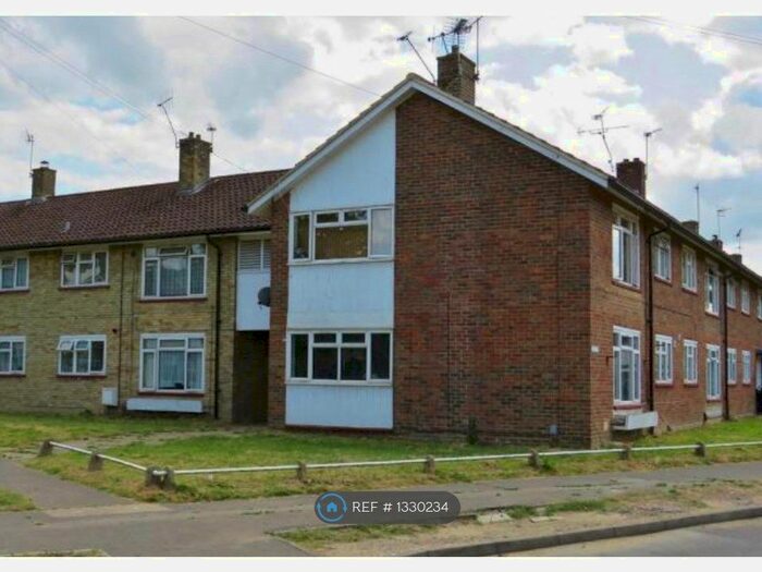 2 Bedroom Flat To Rent In Langley Green, Crawley, RH11