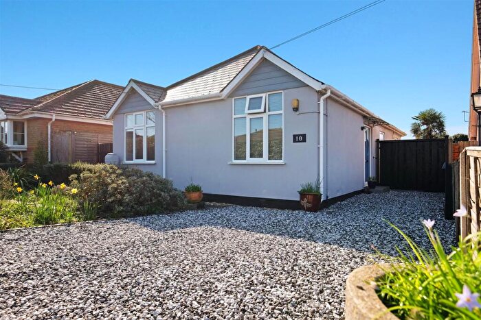 3 Bedroom Detached Bungalow For Sale In Hazlemere Road, Seasalter, Whitstable, CT5