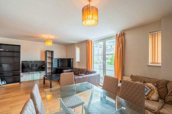 2 Bedroom Flat To Rent In Palgrave Gardens, Marylebone, London, NW1