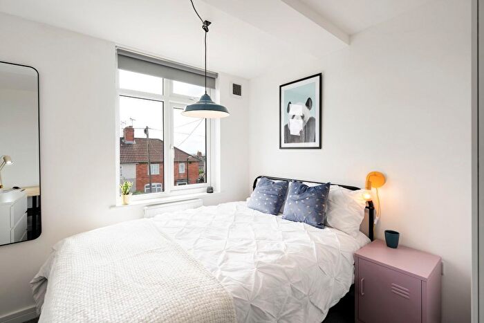 6 Bedroom Property To Rent In Hottom Gardens, Bristol, BS7