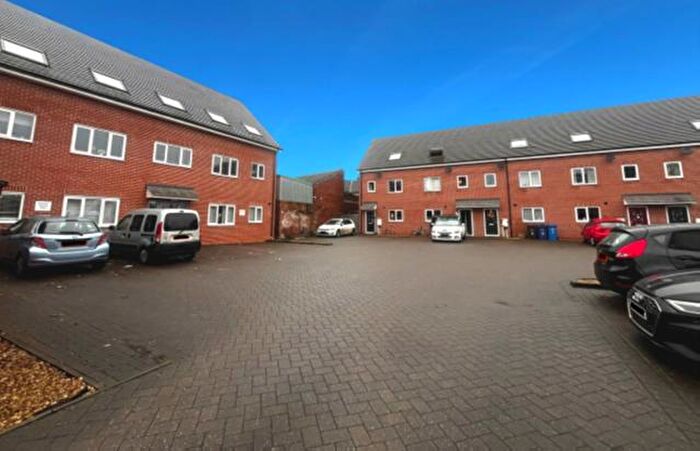 House For Sale In Chatsworth Road, Chesterfield, Derbyshire, S40