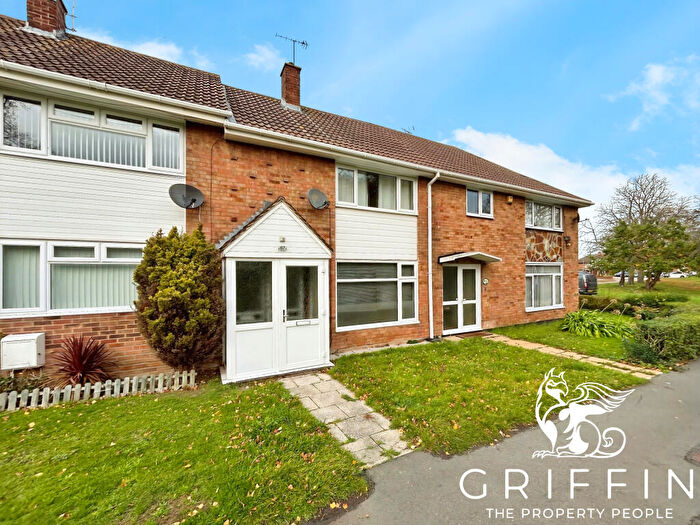 2 Bedroom Terraced House To Rent In West Thorpe, Basildon, Essex, SS14