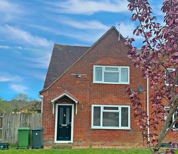 2 Bedroom Semi-Detached House To Rent In Milner Place, Winchester, SO22