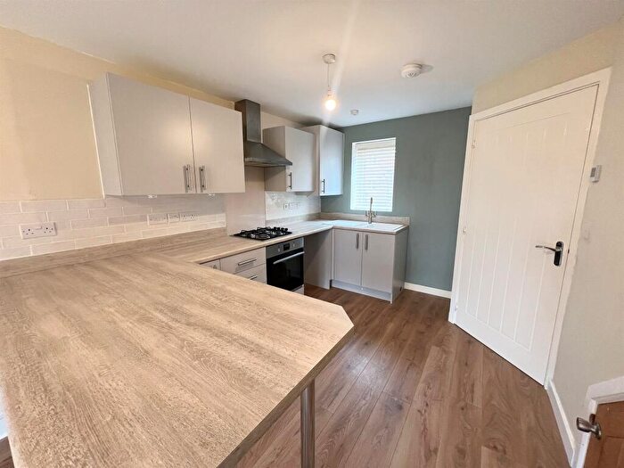 3 Bedroom End Of Terrace House For Sale In Flying Bedstead Way, Hucknall, Nottingham, NG15