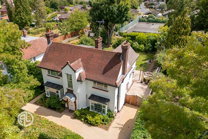 5 Bedroom Detached House For Sale In Willian Way, Letchworth Garden City, SG6