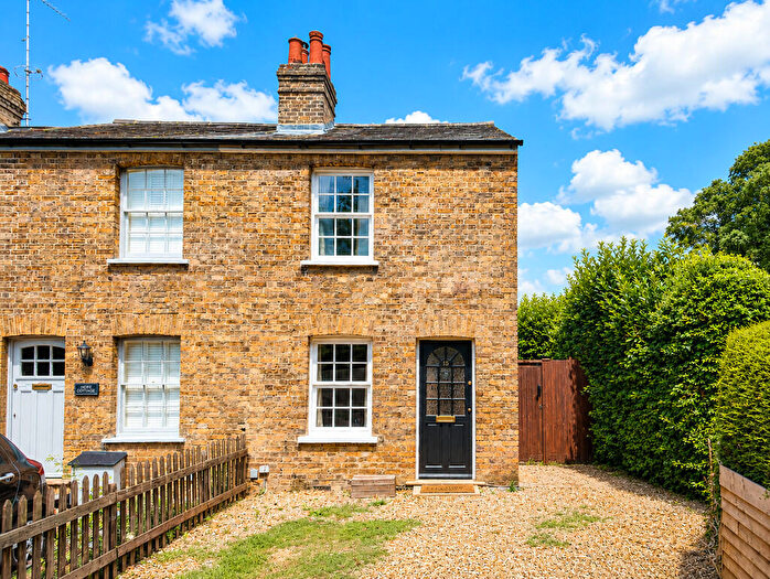 2 Bedroom Cottage To Rent In St. Marys Lane, Hertford, SG14