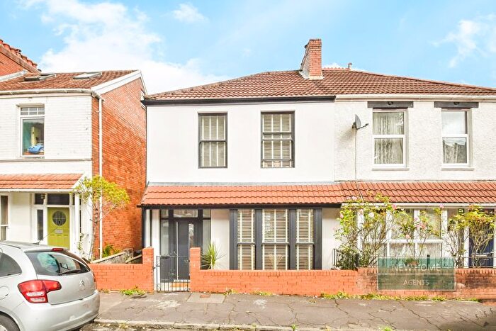 3 Bedroom Semi-Detached House For Sale In Park Avenue, Mumbles, Swansea, SA3