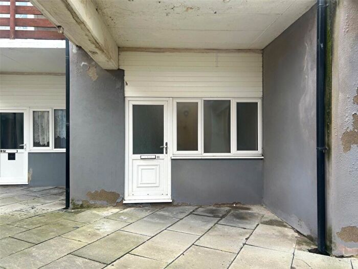 1 Bedroom Flat To Rent In Glan Y Mor Arcade, Marine Parade, Tywyn, Gwynedd, LL36