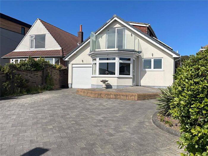 4 Bedroom Bungalow For Sale In Lake Drive, Poole, Dorset, BH15