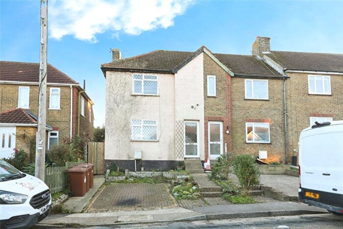 3 Bedroom End Of Terrace House For Sale In Beech Road, Rochester, Kent, ME2