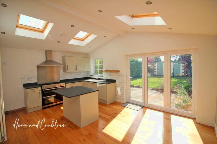 4 Bedroom Semi-Detached House To Rent In Heol Y Deri, Rhiwbina, Cardiff, CF14