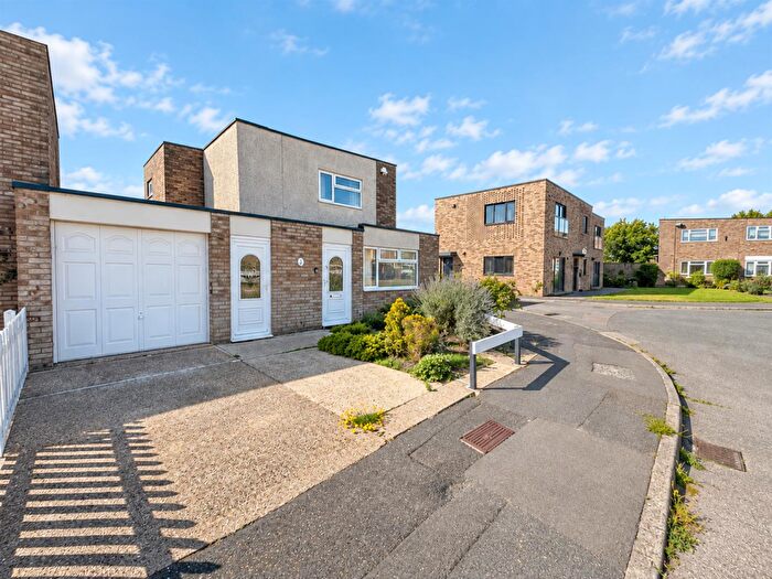 2 Bedroom Link Detached House For Sale In Wilby Close, Corby, NN17