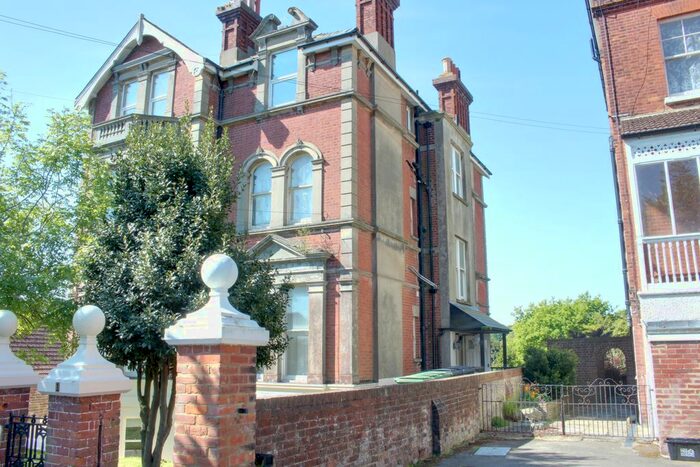 1 Bedroom Flat To Rent In Wykeham Road, Hastings, TN34