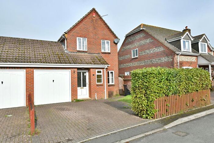 3 Bedroom Link Detached House For Sale In Charborough Way, Sturminster Marshall, BH21