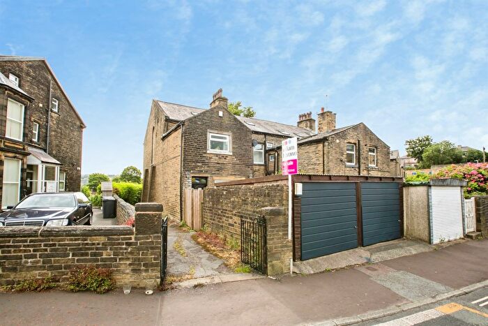 5 Bedroom End Terrace House For Sale In Savile Park Road, Halifax, HX1