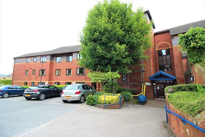 1 Bedroom Flat To Rent In Albion Street, Darwen, BB2
