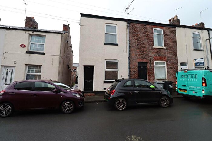 2 Bedroom Terraced House To Rent In Vincent Street, SK11