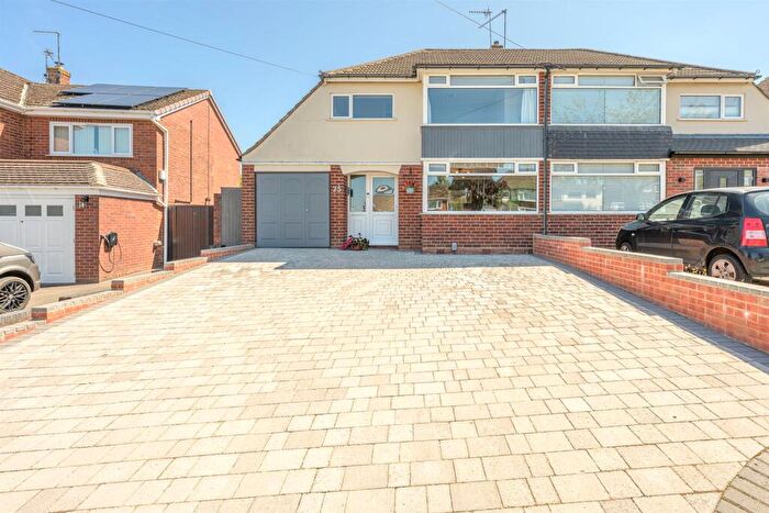 3 Bedroom Semi Detached House For Sale In Stevens Road, Pedmore, Stourbridge, DY9