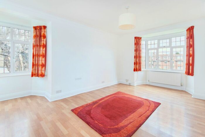 2 Bedroom Flat To Rent In St Margarets Court, Twickenham, TW1