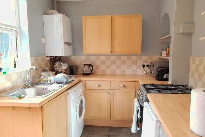 2 Bedroom Property To Rent In Millicent Grove, Nottingham, NG2