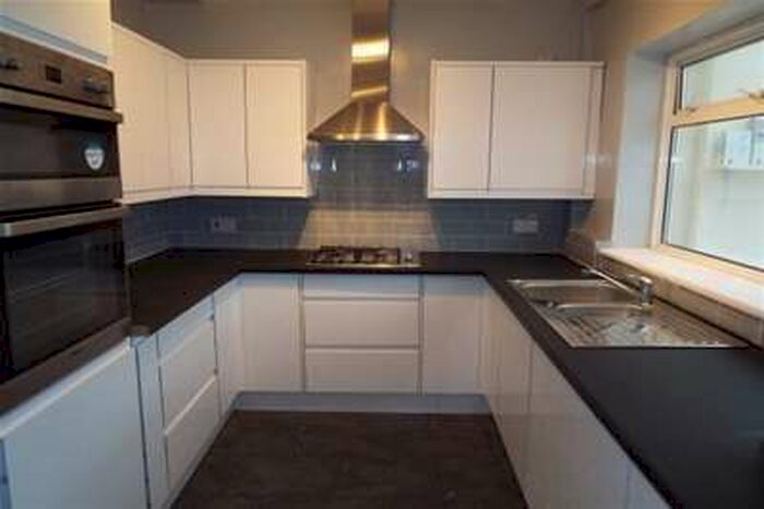 4 Bedroom House To Rent In Coulton Avenue, Northfleet, DA11