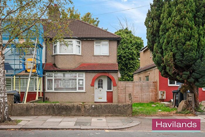 3 Bedroom End Terrace House To Rent In Leyburn Road, London, N18