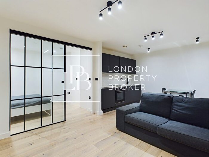 1 Bedroom Flat To Rent In Clifford Road, London, E17