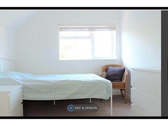4 Bedroom Semi-Detached House To Rent In Broomfield, Guildford, GU2