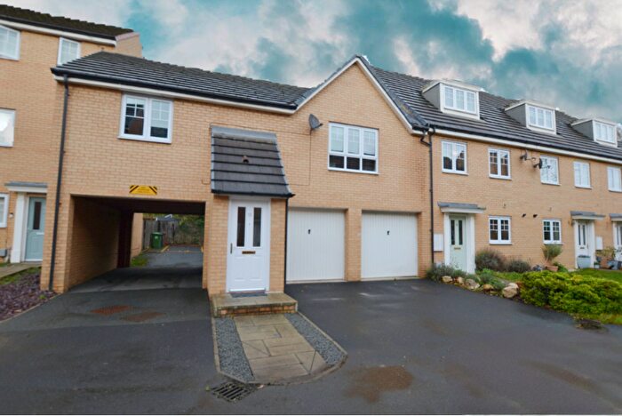 2 Bedroom Flat For Sale In Rushmore Grange, Washington, NE38