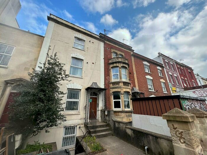 2 Bedroom Flat To Rent In Cheltenham Road, Montpelier, Bristol, BS6