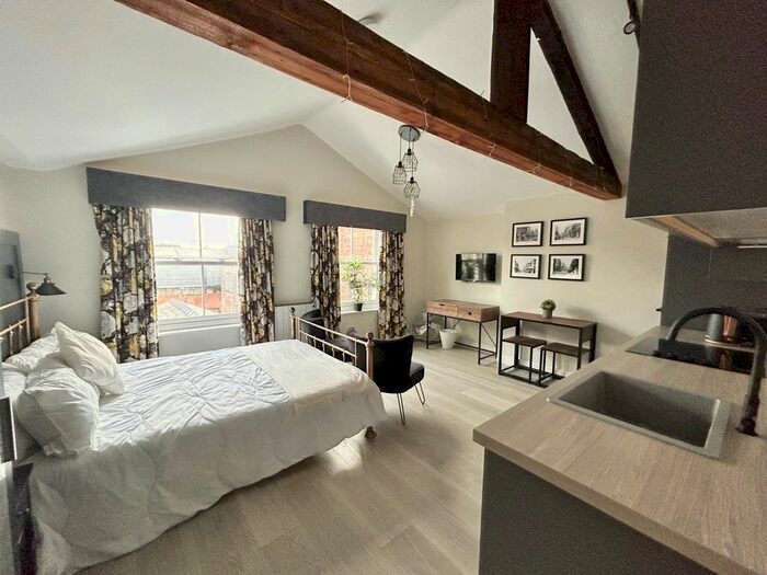 1 Bedroom Studio To Rent In Bridge Street Row East, Chester, CH1