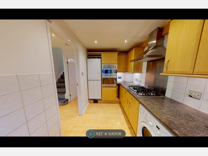 3 Bedroom Terraced House To Rent In Kingfisher Way, Bishop's Stortford, CM23