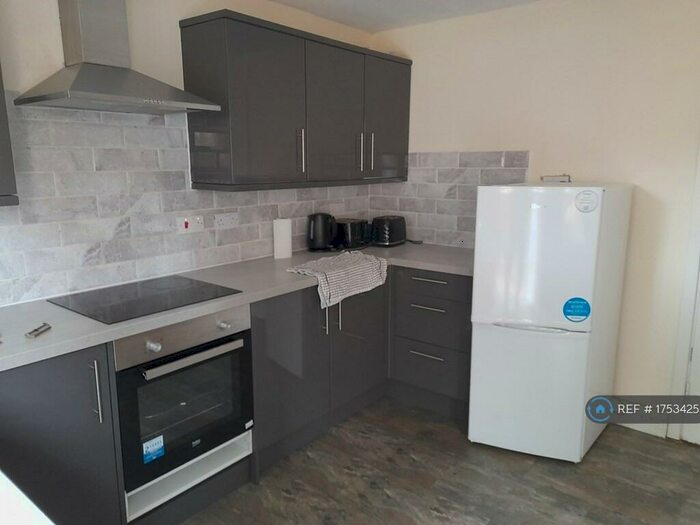 4 Bedroom Terraced House To Rent In Hinchcliffe, Peterborough, PE2