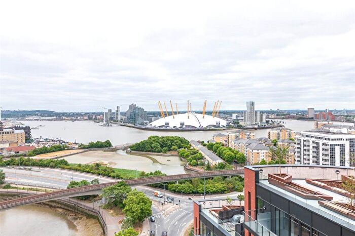 1 Bedroom Apartment To Rent In Avalon Point, Silvocea Way, London, E14