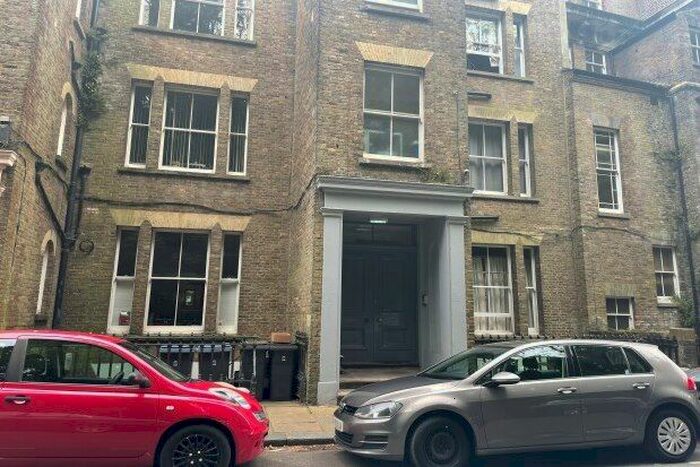 3 Bedroom Flat To Rent In Third Floor Flat Victoria Park, Dover, CT16