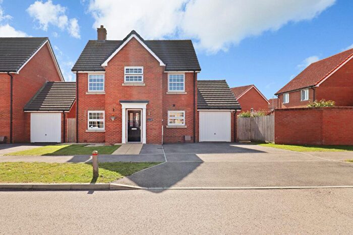 4 Bedroom Detached House For Sale In Wheatsheaf Square, Whitfield, Dover, Kent, CT16