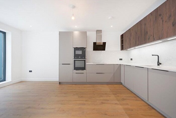 2 Bedroom Flat For Sale In Cranmer Avenue, London, Cranmer Avenue, London, W13