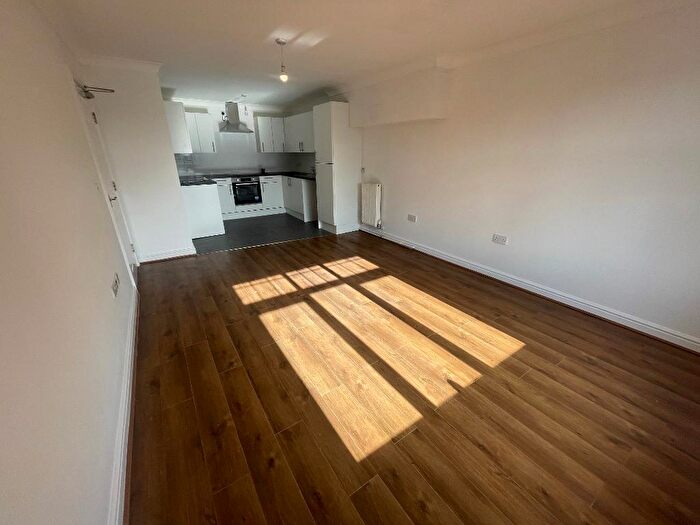 2 Bedroom Apartment To Rent In Albert Road, Manchester, M19