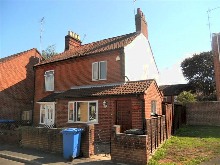 3 Bedroom Semi-Detached House To Rent In Waddington Street, Norwich, Norfolk, NR2