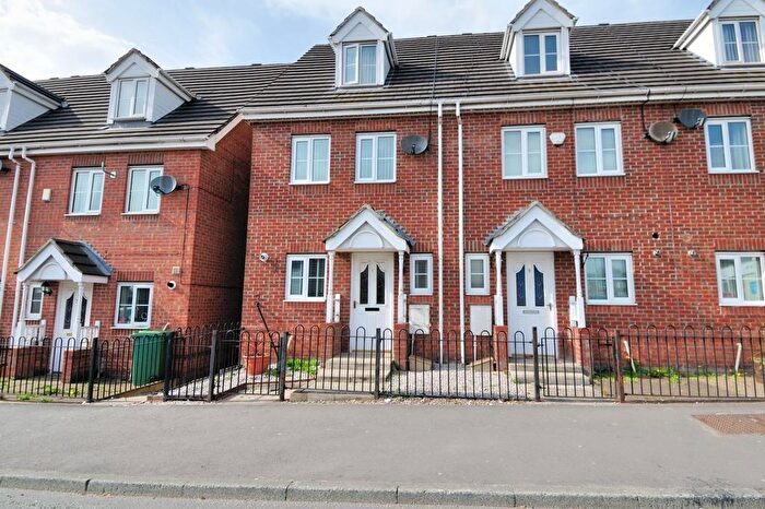 3 Bedroom Semi Detached House To Rent In The Heys, Mossley Road, Ashton-Under-Lyne, Greater Manchester, OL6