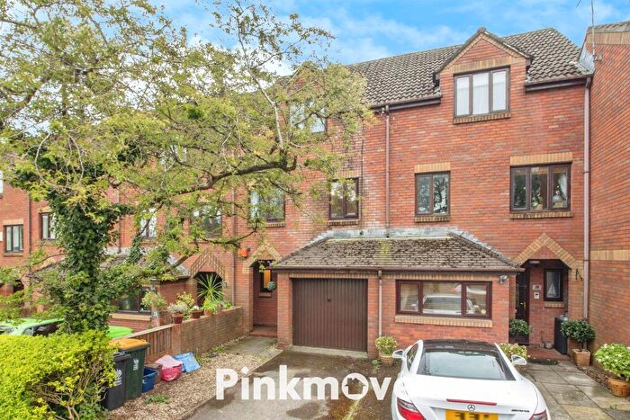 3 Bedroom Terraced House For Sale In Churchmead, Bassaleg, Newport, NP10