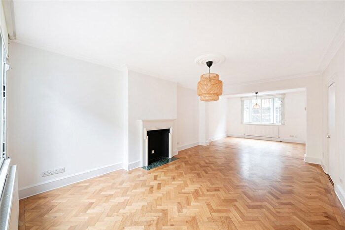 3 Bedroom Maisonette For Sale In Bryanston Mews West, Marylebone, W1H