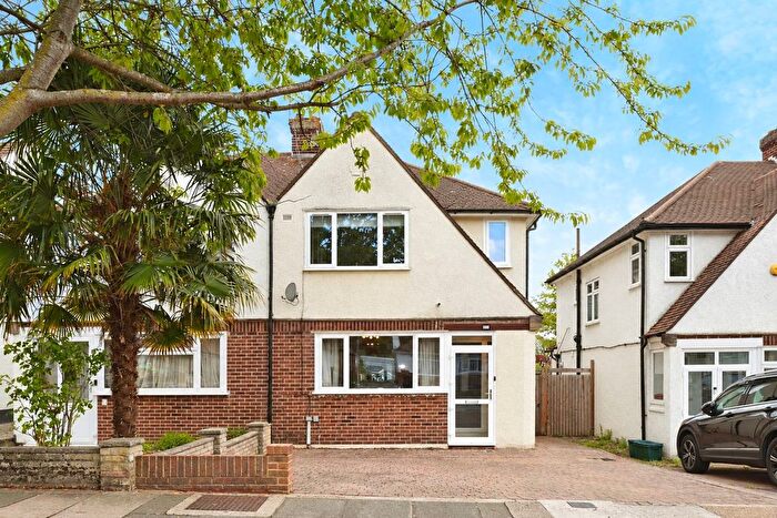 4 Bedroom Semi-Detached House For Sale In Gillmans Road, Orpington, BR5