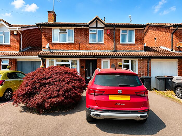 4 Bedroom Link Detached House For Sale In Hogarth Close, Bedworth, Warwickshire, CV12