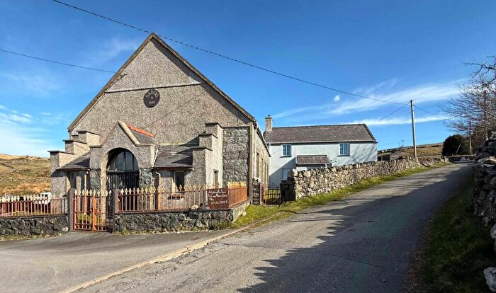 3 Bedroom House For Sale In Dinorwic, Caernarfon, Gwynedd, LL55