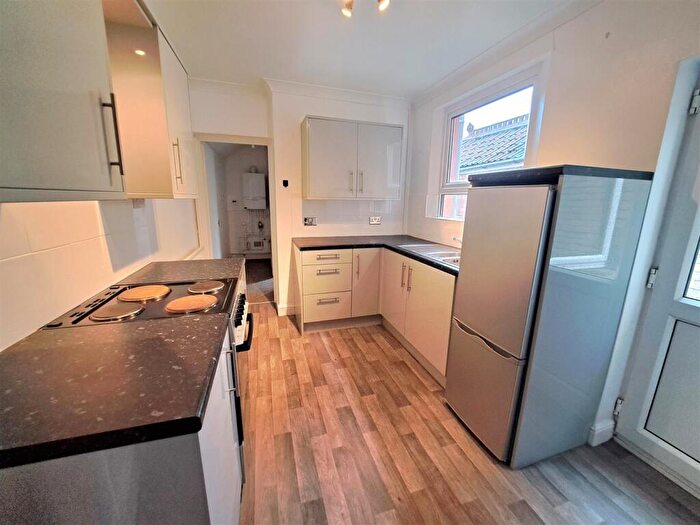 1 Bedroom Apartment To Rent In South Road, Kingswood, BS15